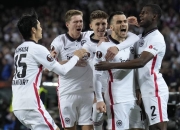 柏林联合队客场战胜奥格斯堡，取得关键胜利